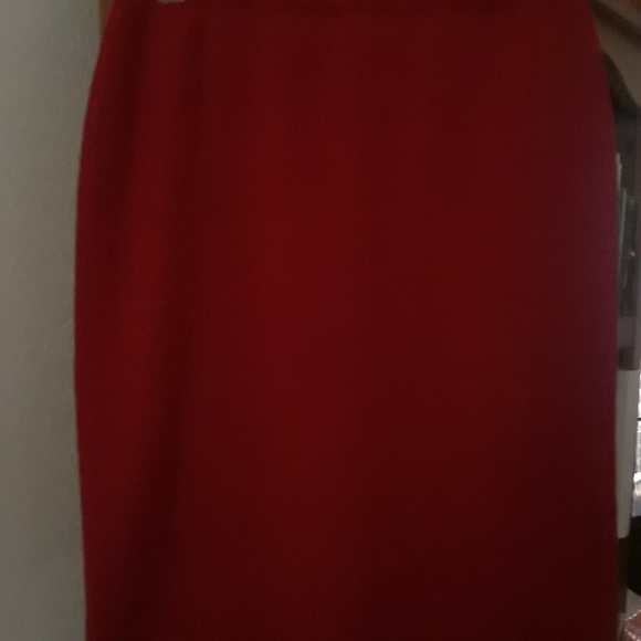 Laura Martin Collection Sweater Skirt Set - Picture 8 of 8